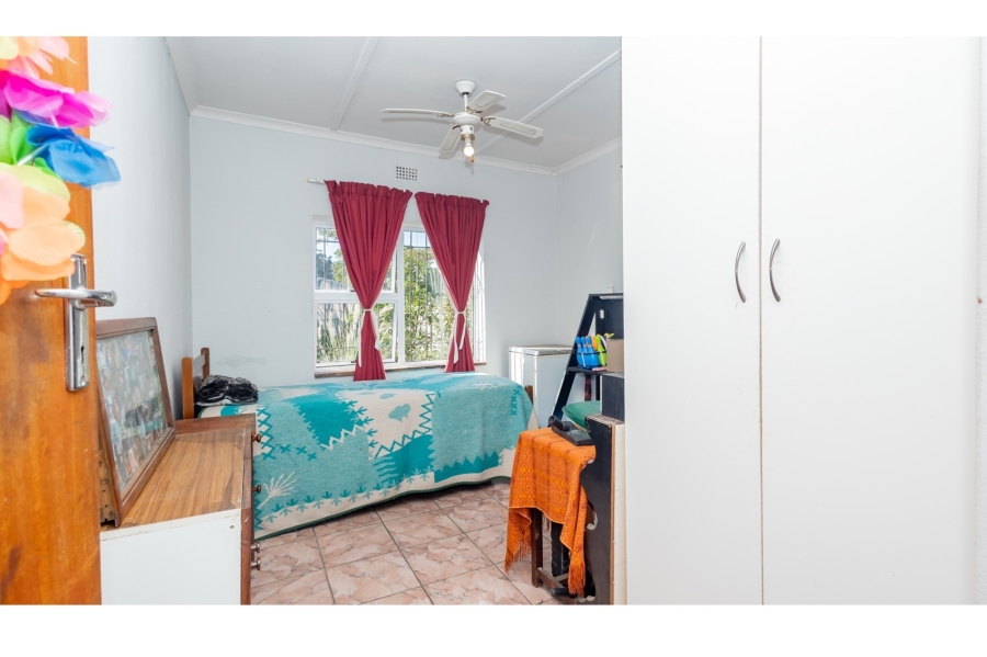 5 Bedroom Property for Sale in Avondale Western Cape